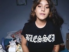 Magnificent latina flashes her natural boobs on cam